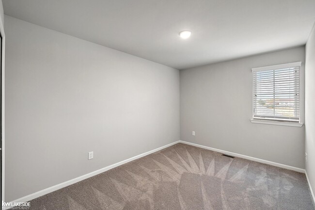 Building Photo - 51410 Tides Dr
