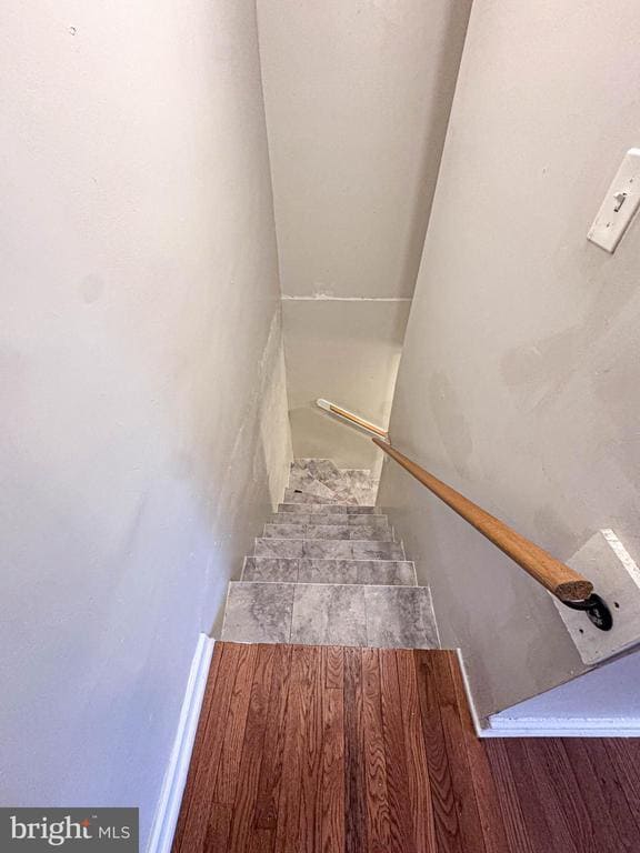 Building Photo - 4630 Hillside Rd SE