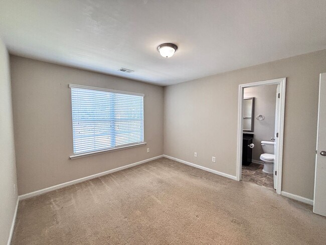 Building Photo - Modern 2-Bedroom Suite Home Near Hospitals...
