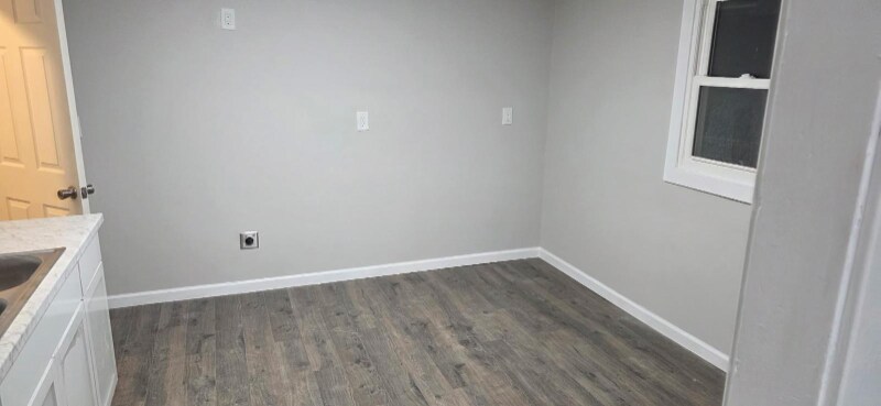 Building Photo - 2217 W Marquette St