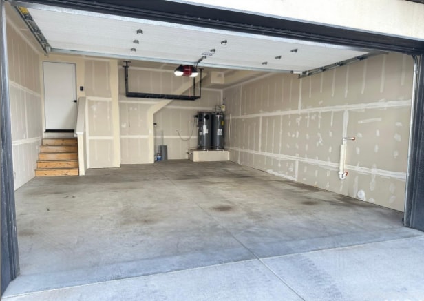 Building Photo - 1514 W River St