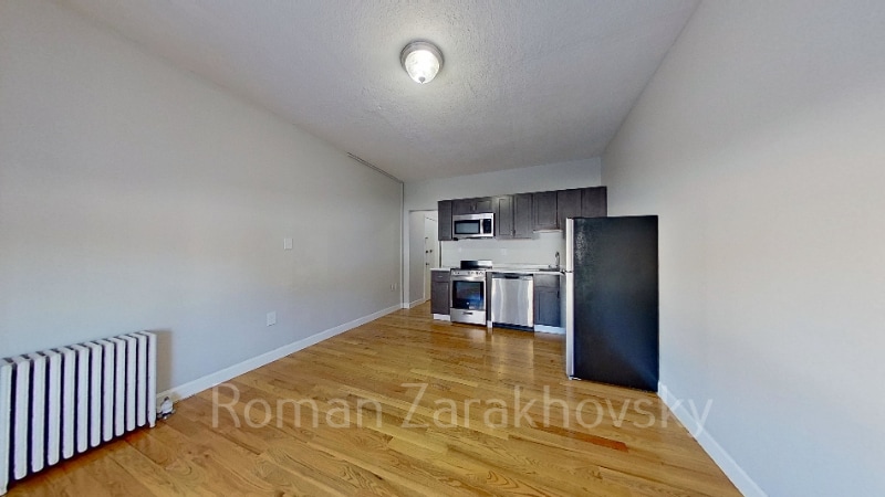 Building Photo - 1124 Commonwealth Ave