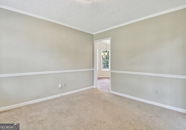Building Photo - 303 Calgary Dr