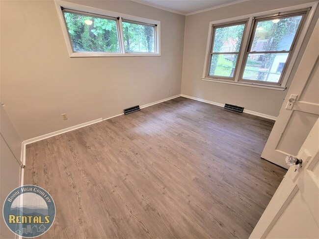 Building Photo - 3bd/2ba House On Faculty Street---Great Location!