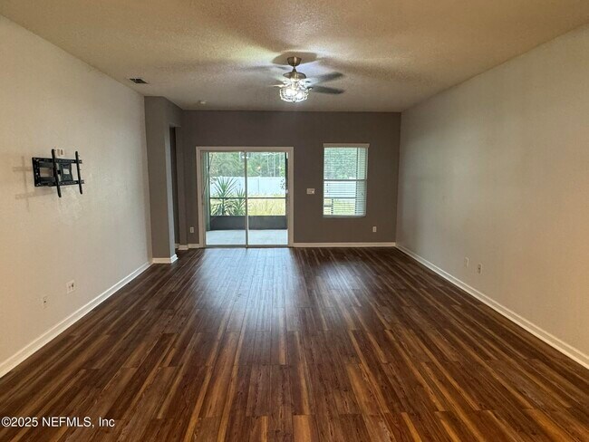 Building Photo - 15626 Tisons Blf Rd