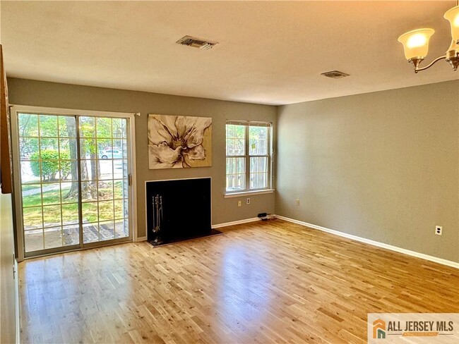 Building Photo - 7 Boyard Ct