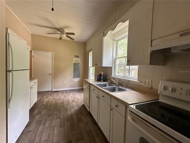 Building Photo - 262 Pryor St