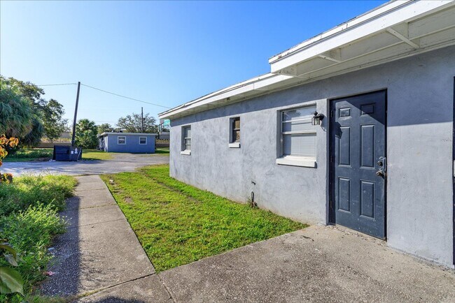 Building Photo - 507 S Lee Ave