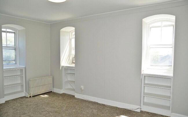 Primary Photo - 403 N Market St