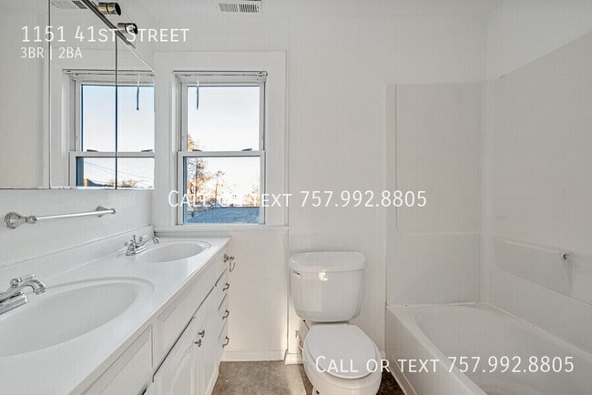 Building Photo - 1151 41st St