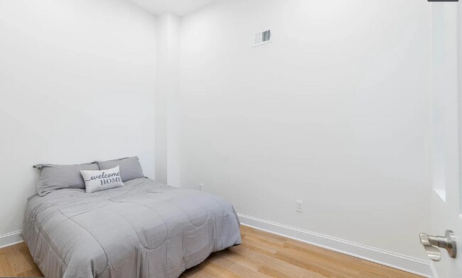 Building Photo - Snyder