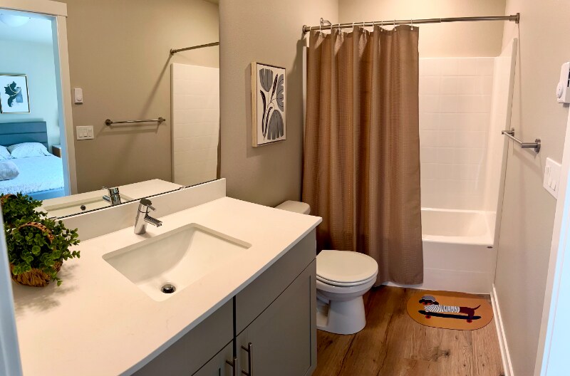 Building Photo - 15423 Admiralty Way