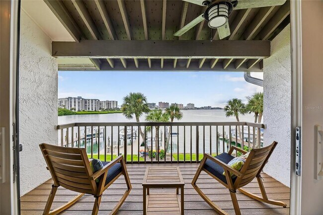 Building Photo - 160 Marina Del Rey Ct