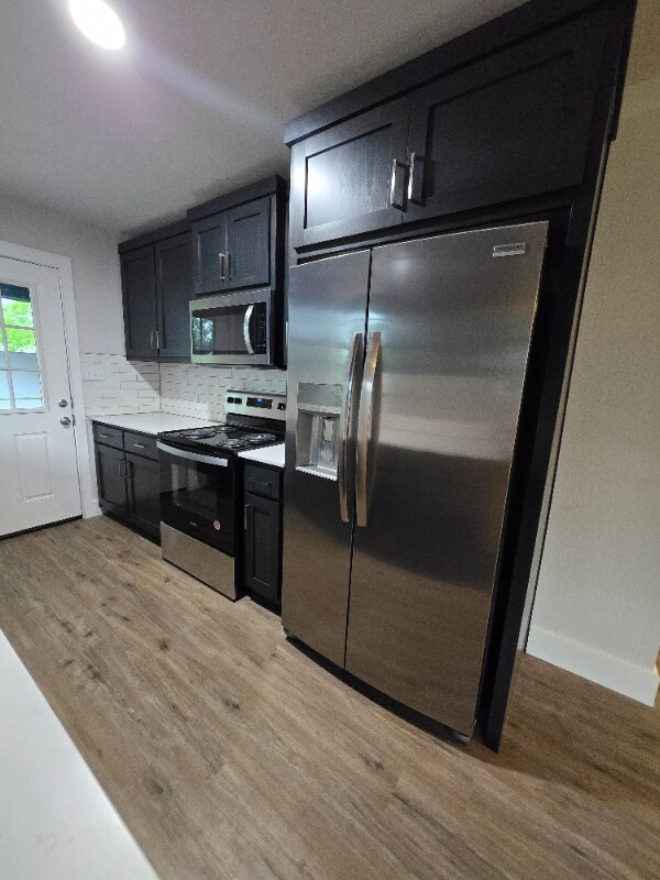 Building Photo - 411 E 4th St