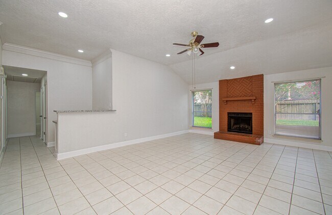 Building Photo - 16963 Nevisway St