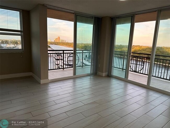 Building Photo - 1010 Seminole Dr