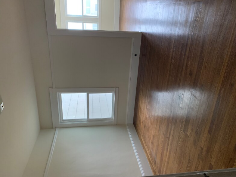 Building Photo - 1355 16th Ave