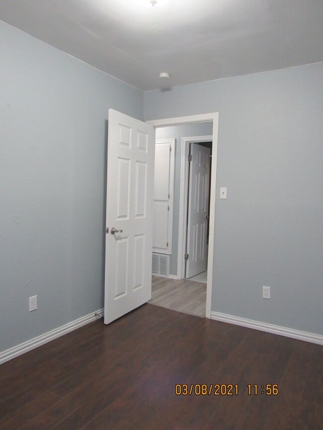 Building Photo - MOVE IN SPECIAL: $200 OFF OF THE FIRST MONTH'S RENT!