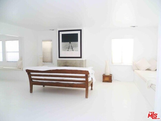 Building Photo - 409 Westminster Ave