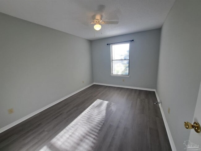 Building Photo - 6204 Forest Pines Dr