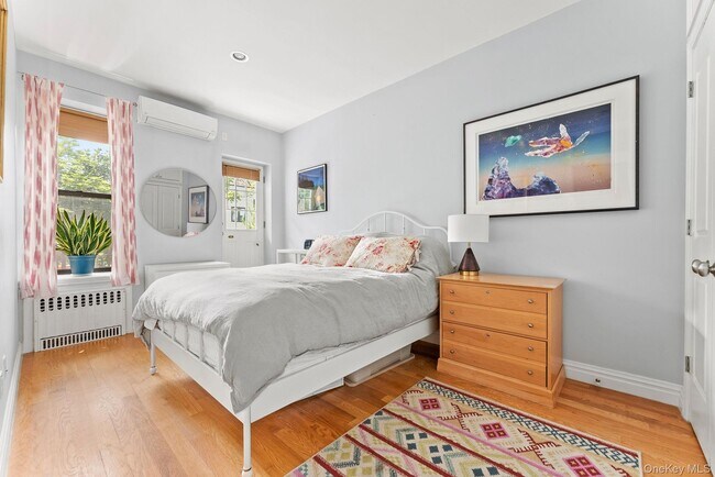 Building Photo - 382 Bergen St