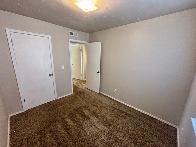 Building Photo - Three Bedroom Home in Tuttle! NEW PHOTOS C...