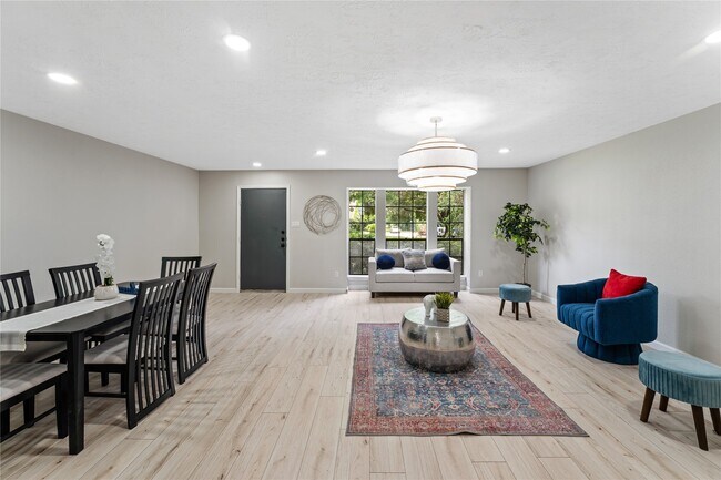 Building Photo - 9425 Fondren Rd