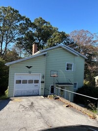 Building Photo - Charming 2-Bedroom Single-Family Home with Garage and Off-Street Parking