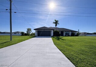 Building Photo - 1222 NE 40th Terrace