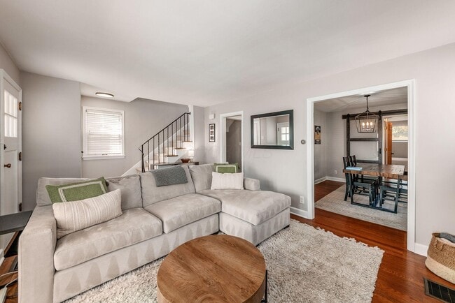 Building Photo - 190 E Dominion Blvd