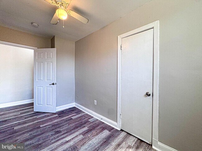 Building Photo - 4630 Hillside Rd SE