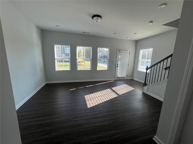 Building Photo - 700 Payton Ln