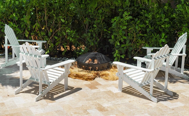 Building Photo - 3001 Jasmine Ct