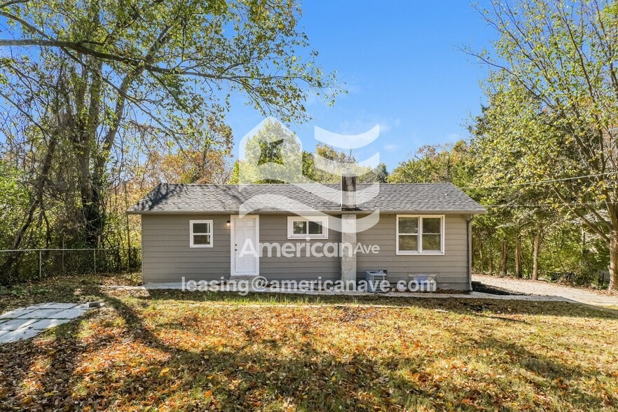 Building Photo - 111 Scott Ave