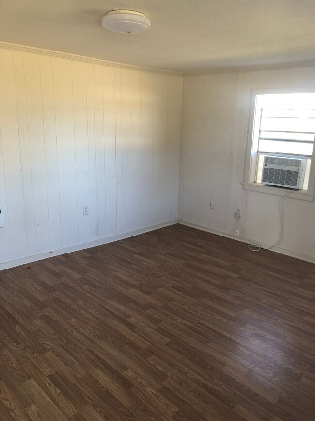 Building Photo - "Charming 3-Bedroom Home in Jonesboro – Cozy 955 Sq Ft Living!"