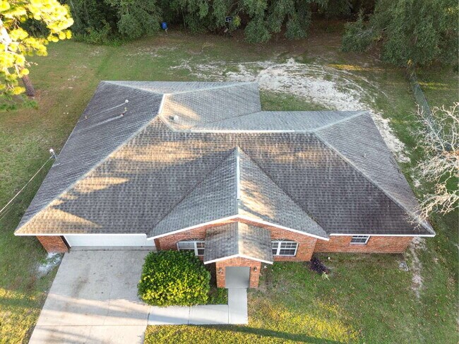 Building Photo - Spacious 3-bed/2-bath Home for Rent in Silver Spring Shores