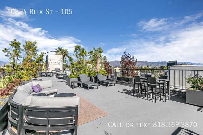 Building Photo - 10824 Blix St