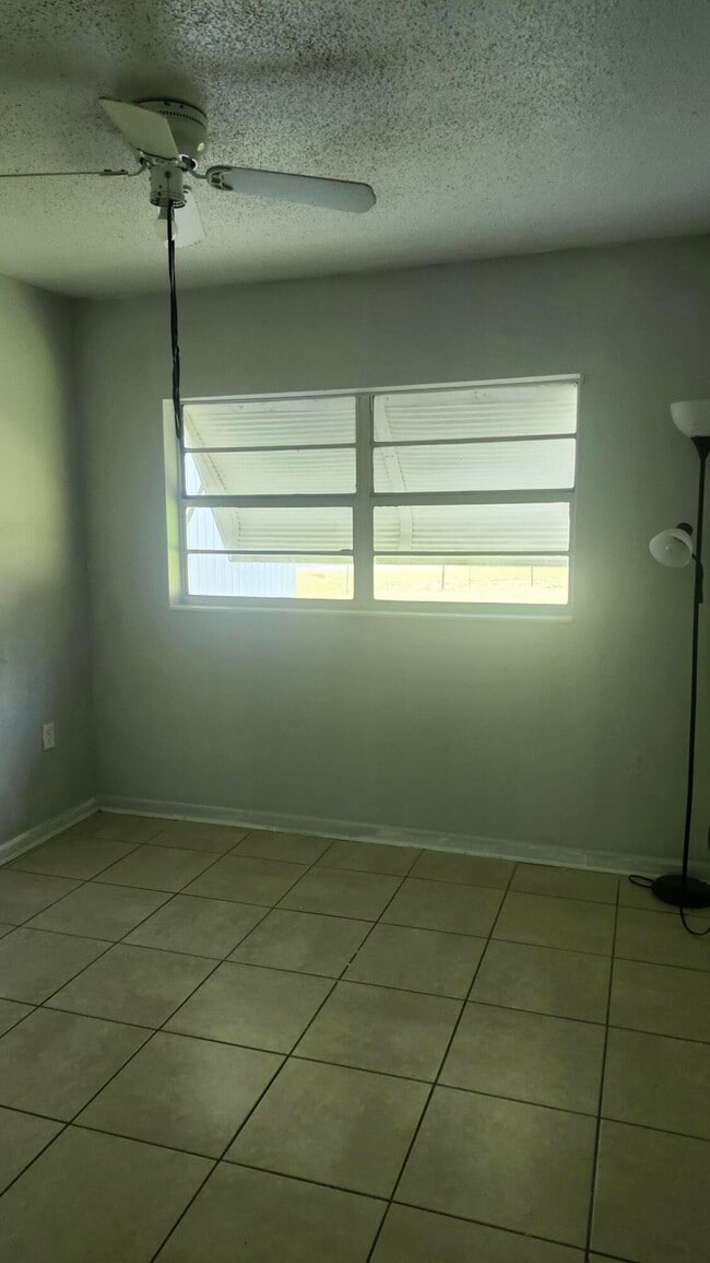 Building Photo - 3751 NW 36th St