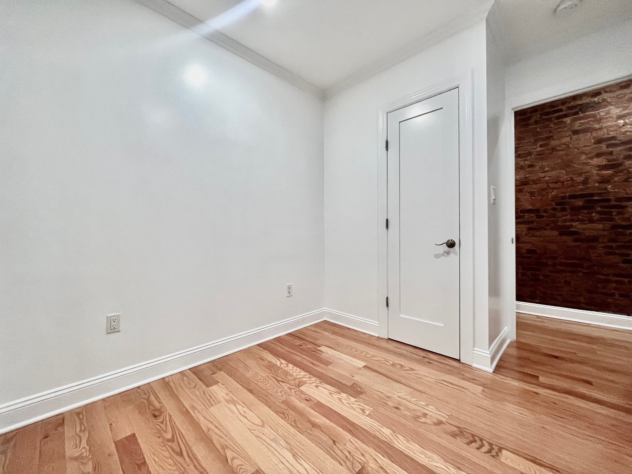 Building Photo - 125 Sherman Ave