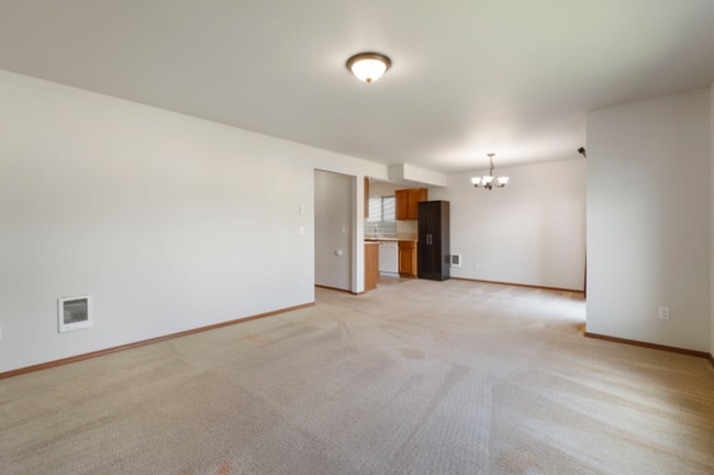 Building Photo - 11727 9th Ave Ct E