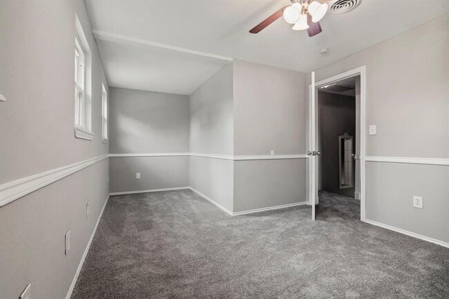 Building Photo - 11215 Sageway Dr