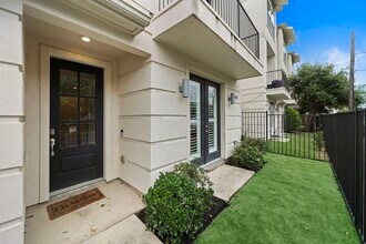 Building Photo - 2509 Garrow St