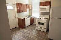 Building Photo - 3225 Bishop St