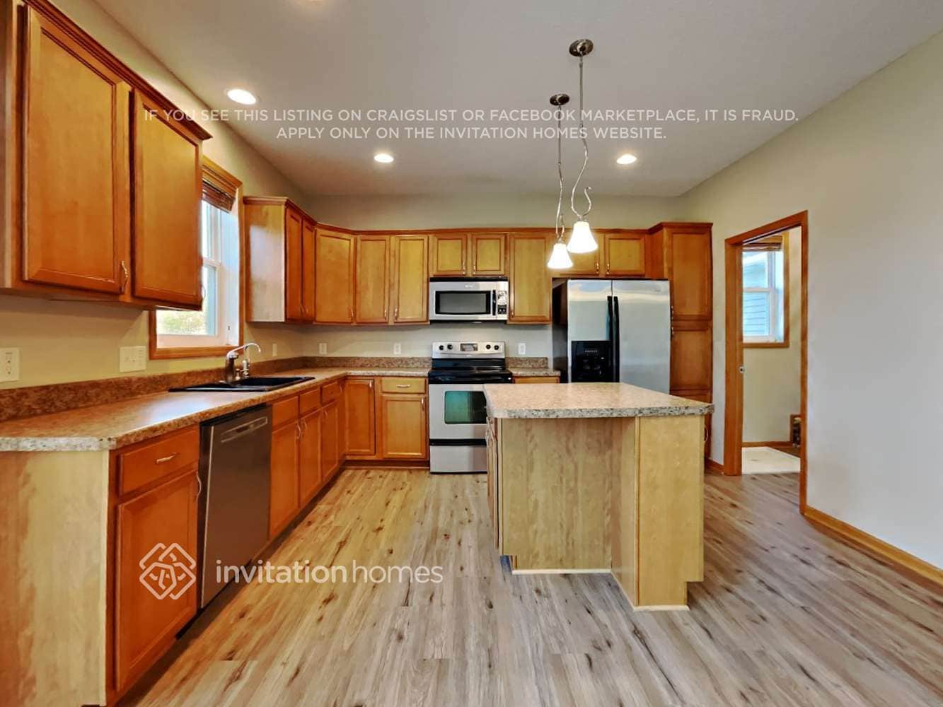 Building Photo - 11169 Walnut Ln