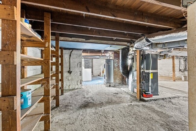Building Photo - 602 E Jackson St