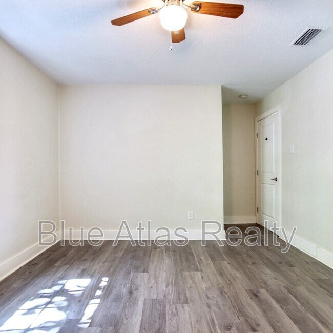 Building Photo - 5708 Flamingo Ct