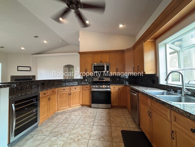 Building Photo - Golf Course Living with Mountain Views & Detached Casita