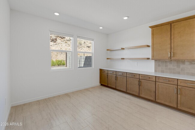 Building Photo - 9817 S 12th St