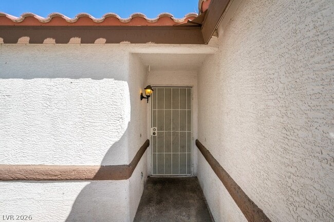 Building Photo - 3130 Meadow Flower Ave