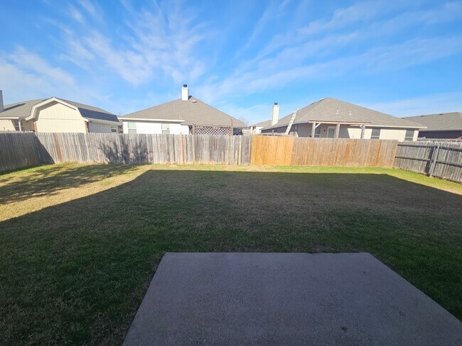 Building Photo - Beautiful 2 Story Home in Wakefield Heights-Burleson with Community Pool